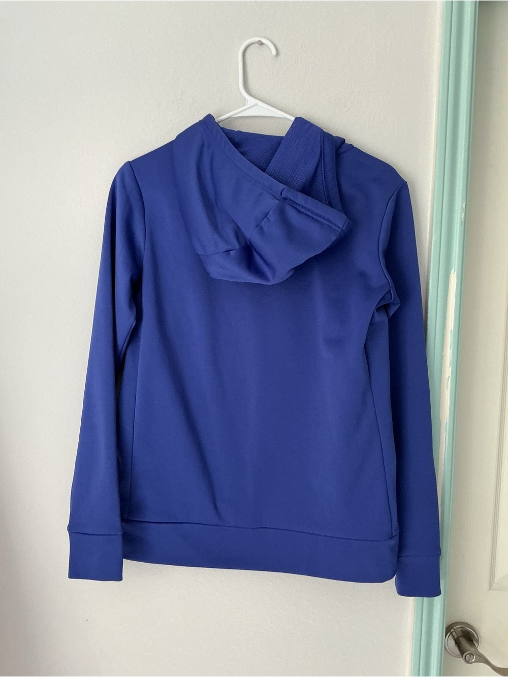 Nike Women’s Blue Pullover Hoodie with Front Pocket - Picture 5 of 10